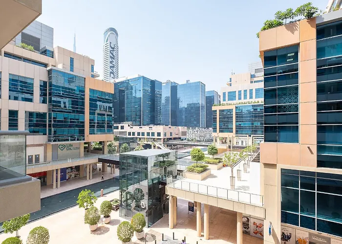Escape 24 Holiday Homes - Bay Square - Studio Business Bay Dubai