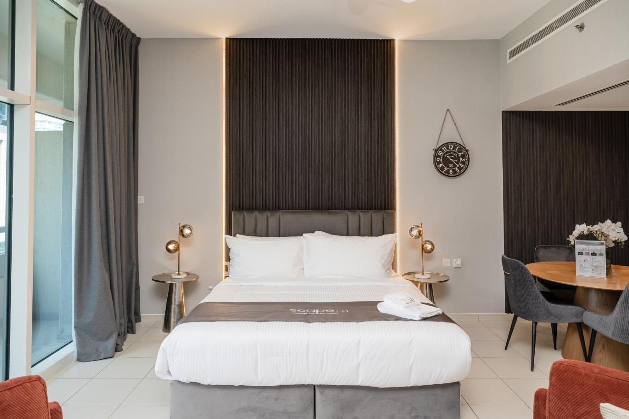 Escape 24 Homes - Bay Square - Business Bay अपार्टमेंट Dubai
