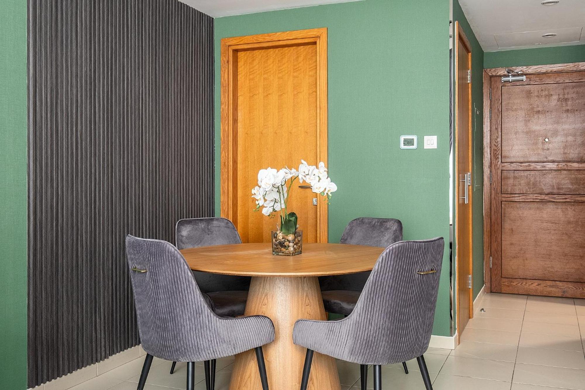 Escape 24 Homes - Bay Square - Business Bay अपार्टमेंट