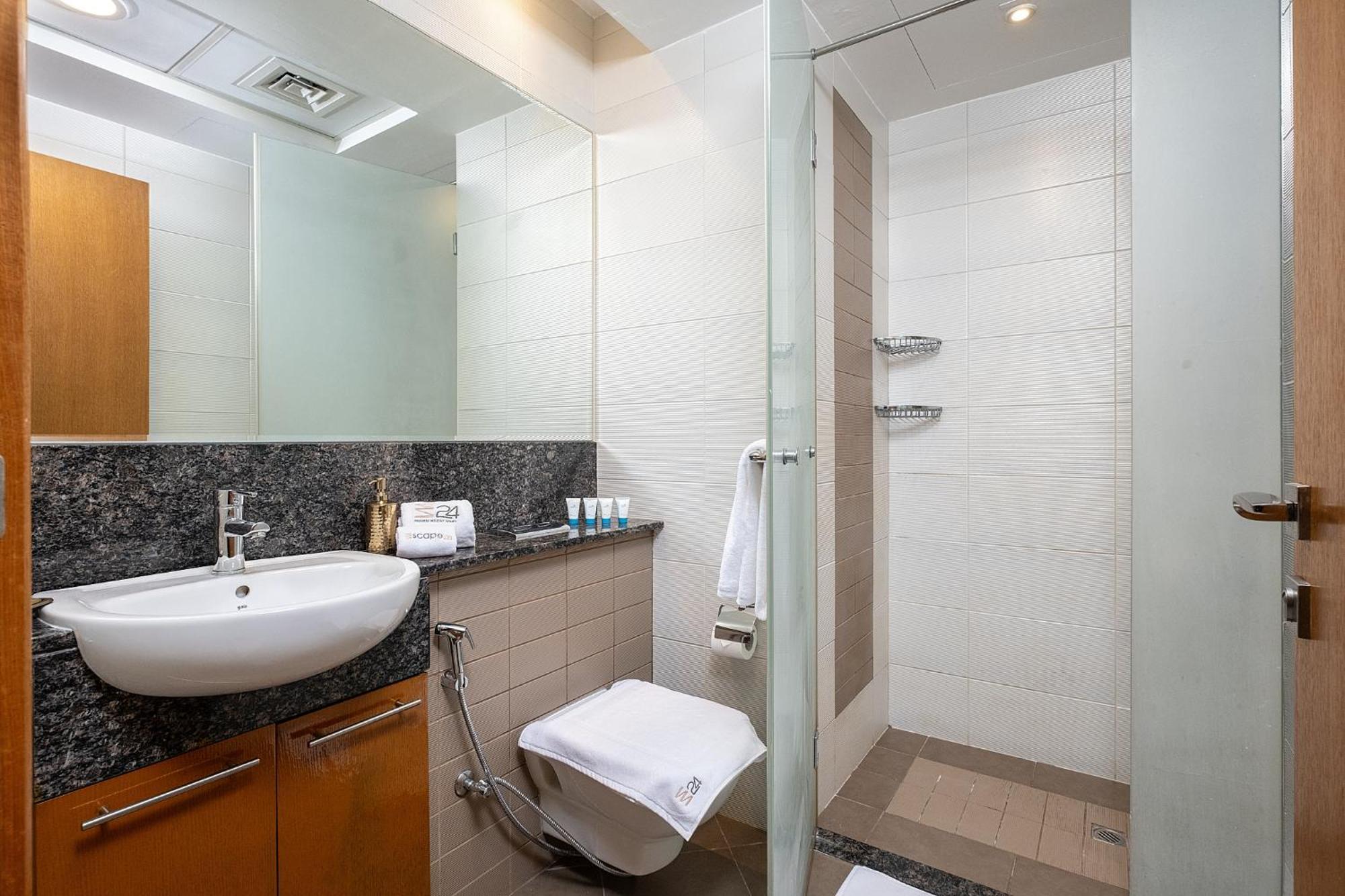 Escape 24 Homes - Bay Square - Business Bay अपार्टमेंट Dubai