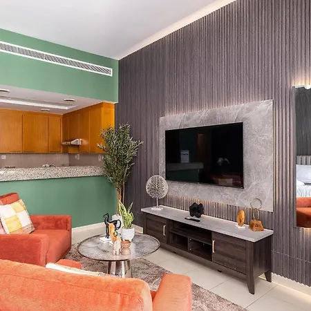 Escape 24 Holiday Homes - Bay Square - Studio Business Bay Dubai Exterior photo